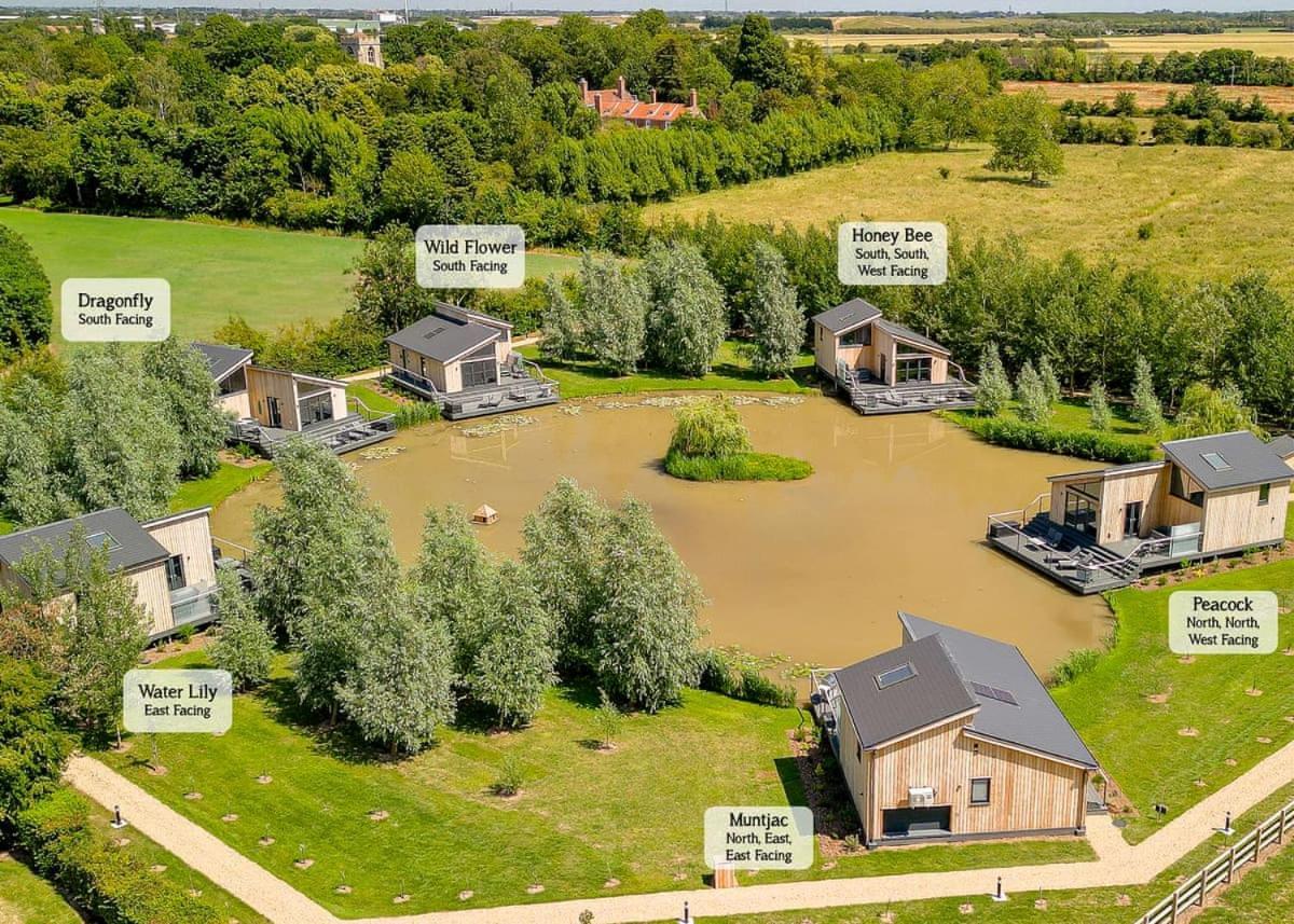 בוסטון Woad Mill Lakeside Lodges מראה חיצוני תמונה