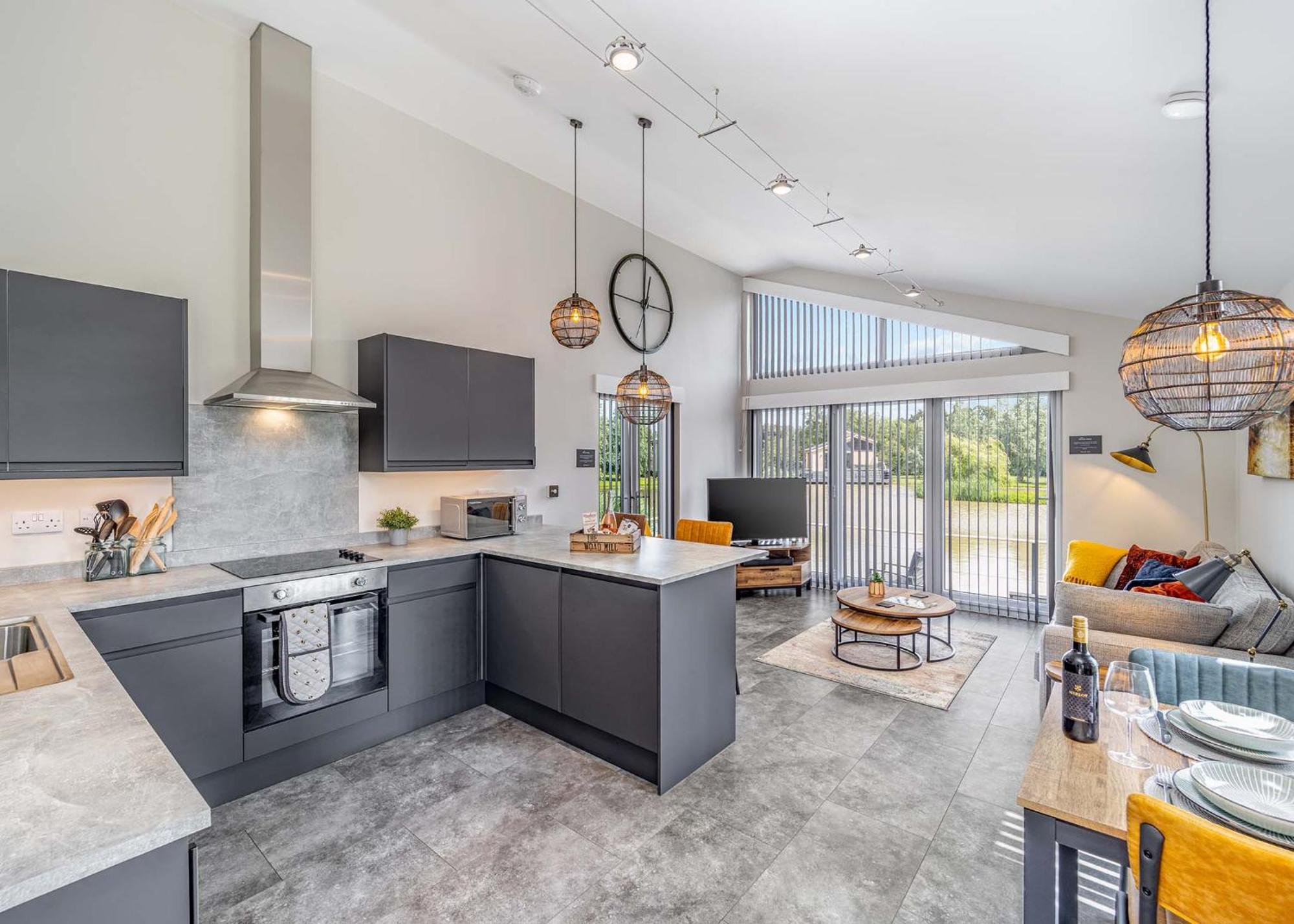בוסטון Woad Mill Lakeside Lodges מראה חיצוני תמונה
